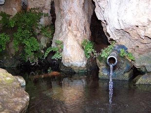 korogonas_living_water_fountain_daimonia